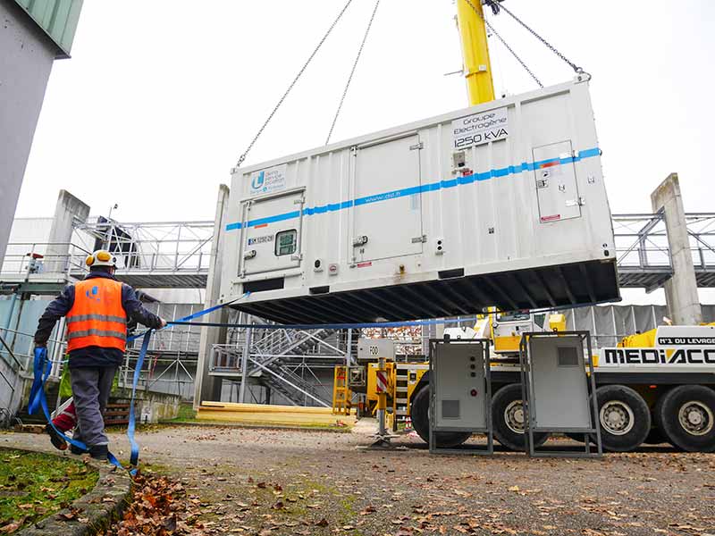 Manutention d'un groupe électrogène 1250 kVA