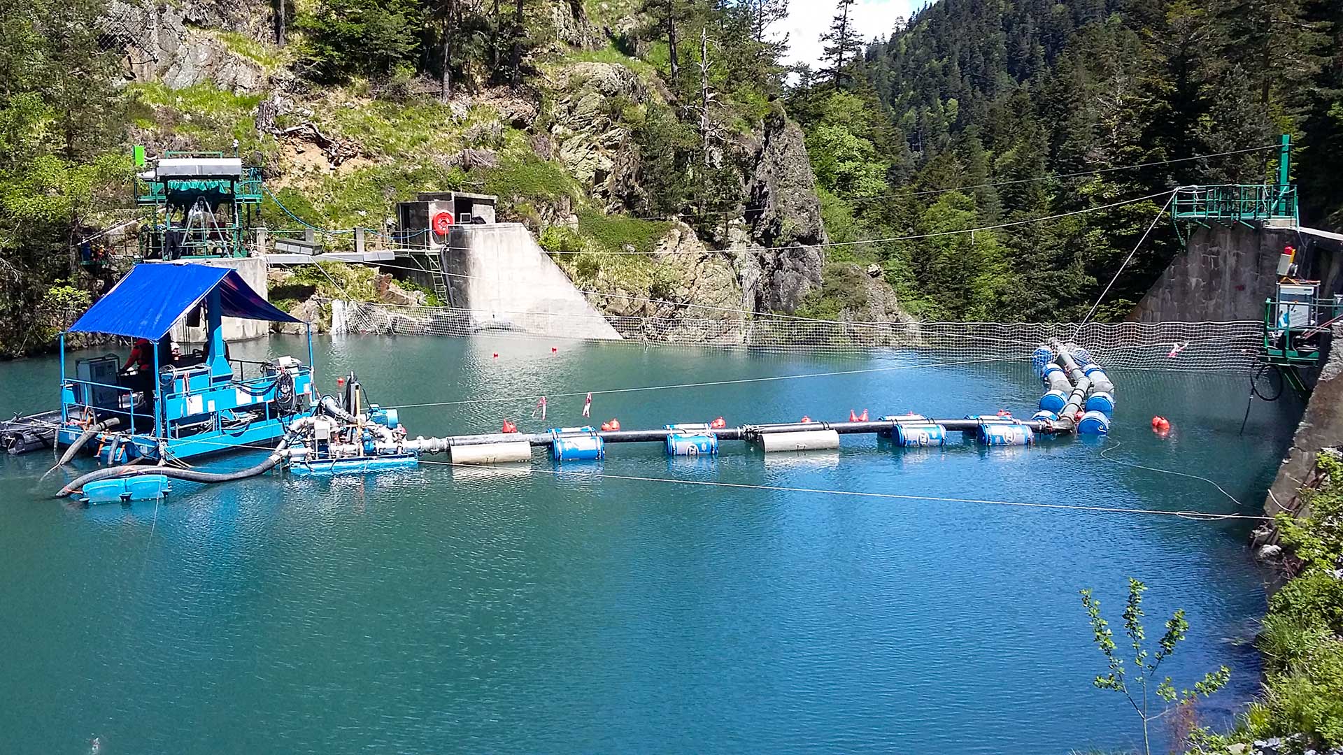 Curage de la retenue d'un barrage