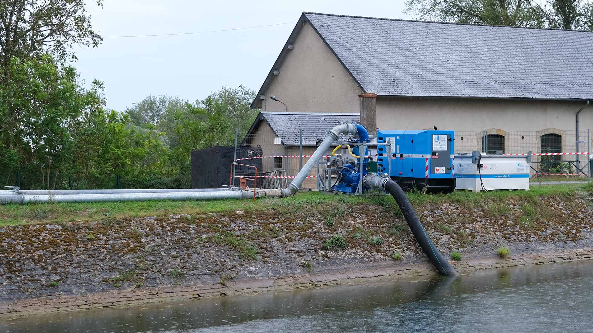 Alimentation en eau d'un canal pour une écluse